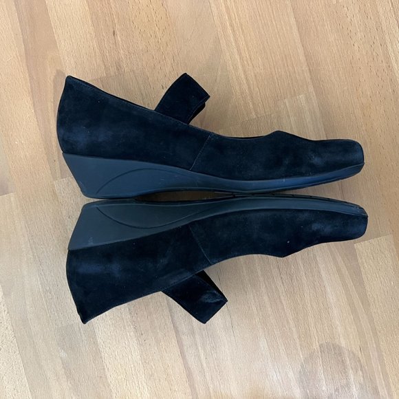 Mephisto Kimona Black Suede Leather Wedge‎ Mary Jane Metal Strap Comfort Shoe - Picture 6 of 11